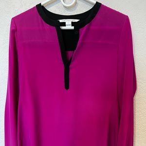 Diane Von Furstenburg silk blouse. Size 4.